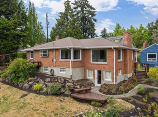 3304 NE 45th Pl, Seattle, WA 98105