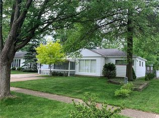 9047 Lynnhaven Rd, Parma Heights, OH 44130