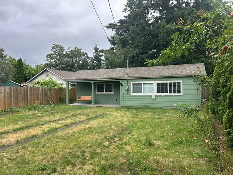 5628 SE Rural St — Photo 2