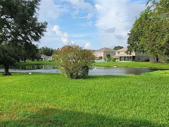 3rd image of 10421 Lucaya Dr