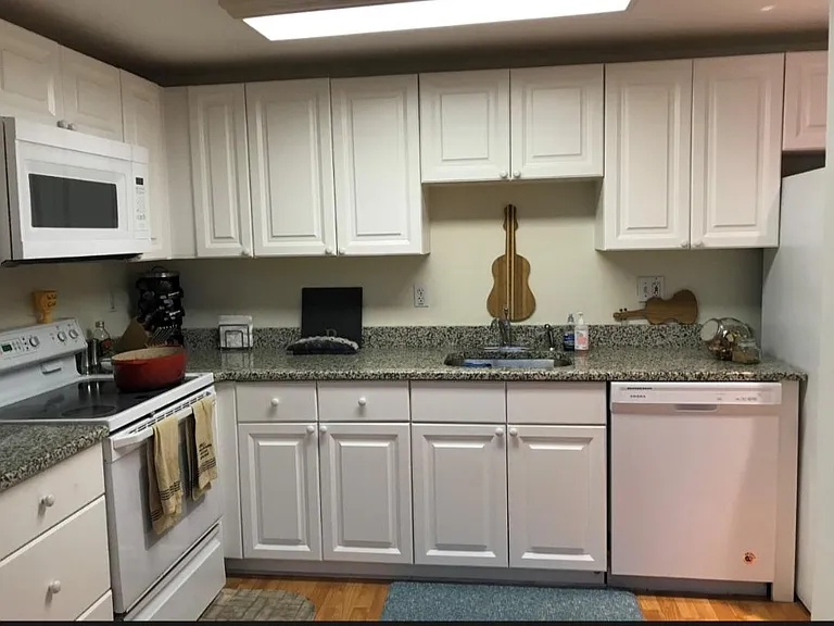60 Glen Rd #T4 — Photo 12