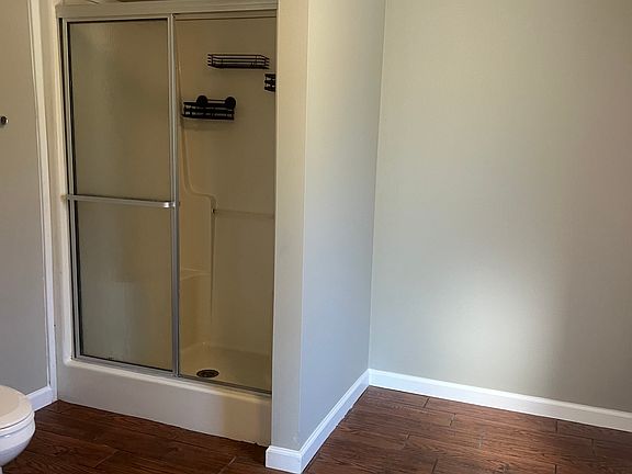 5th image of 104 Heather Acres Dr