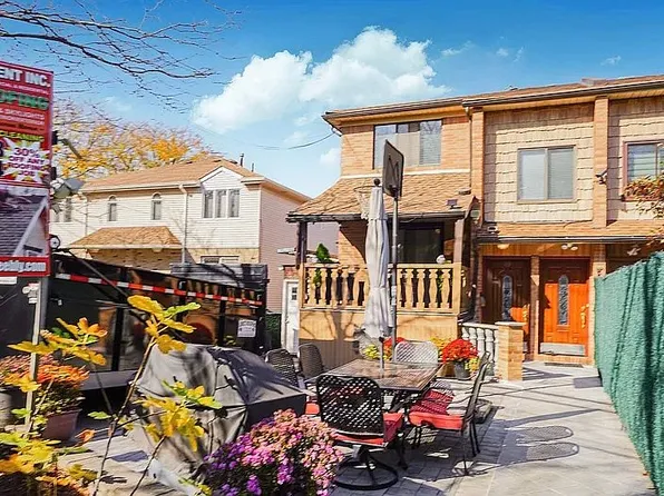 86 Tioga St, Staten Island, NY 10301