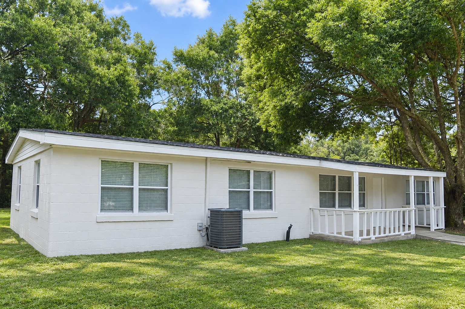 4 bed, 1500 sqft, $1,900 — Photo 1