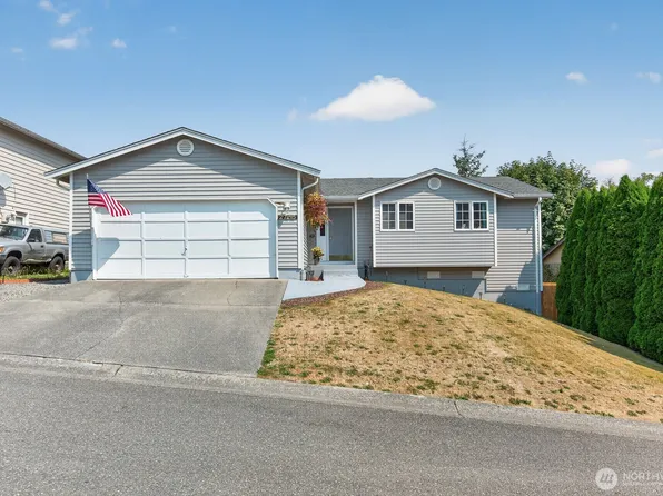 27215 Manor Place NW, Stanwood, WA 98292