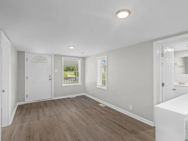 111 Five Mile Rd — Photo 12
