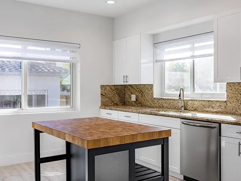 440 SW 21st Rd — Photo 13