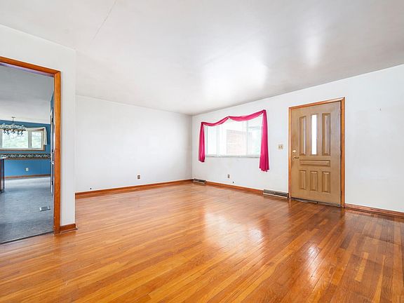 4th image of 104 N Standard Blvd