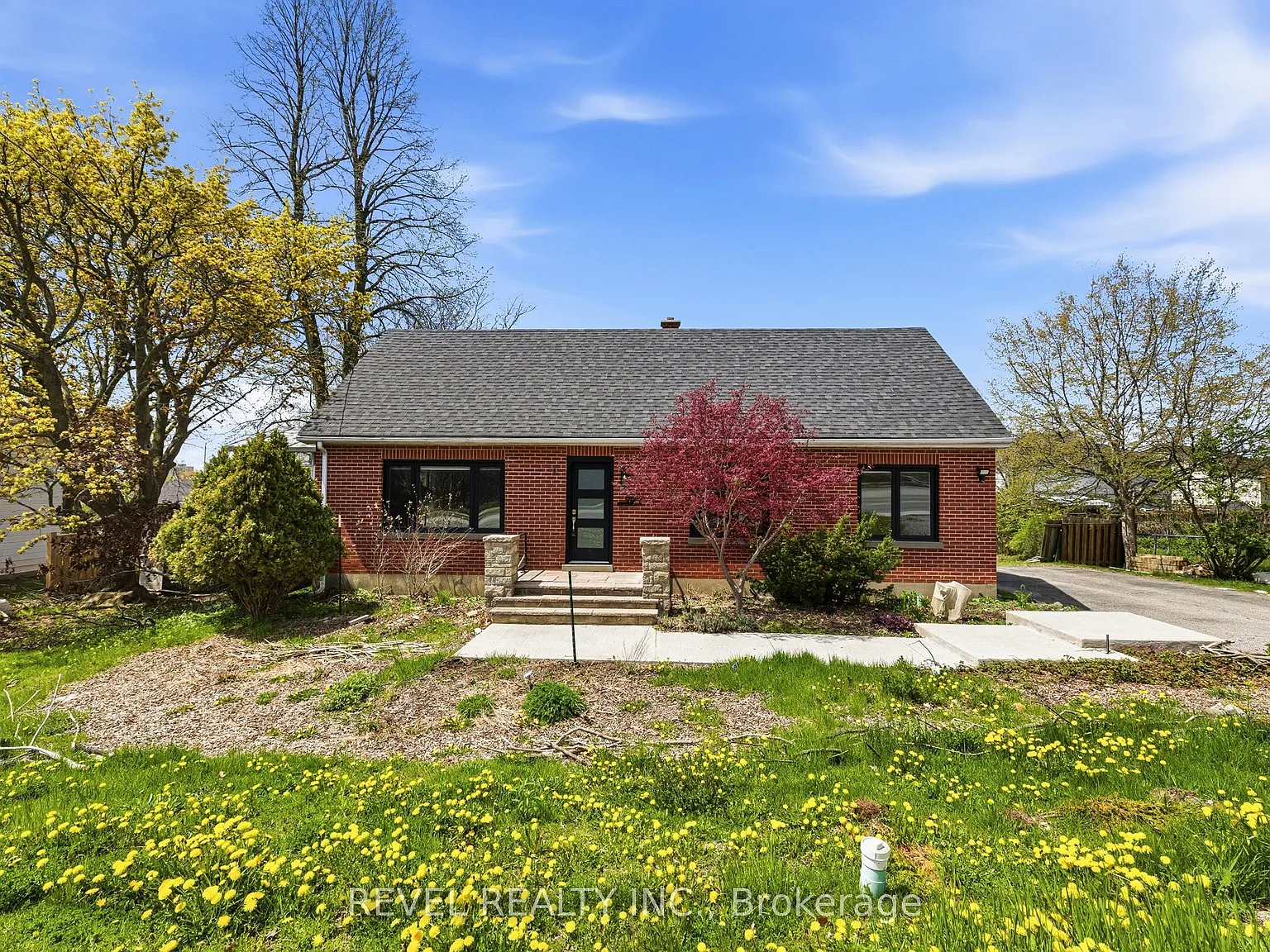 3 bed, $2,500 — Photo 1