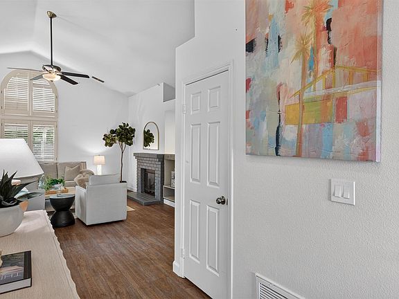 4th image of 105 Victoria Court