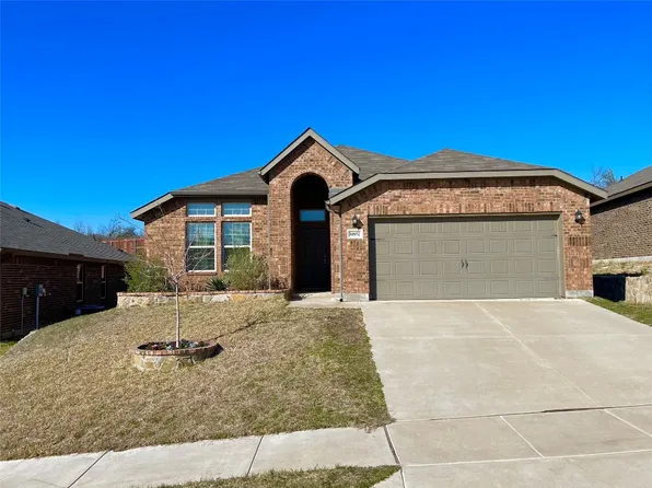 10852 Live Oak Creek Dr, Fort Worth, TX 76108