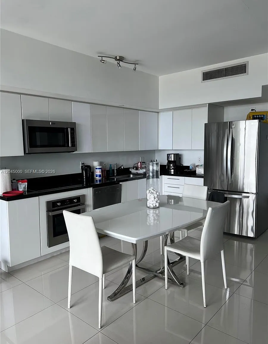 Mint Condo — Photo 4