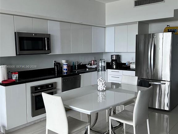 4th image of 92 SW 3rd St APT 3508