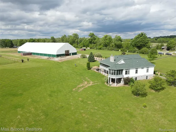 58282 Savage Rd, Vandalia, MI 49095