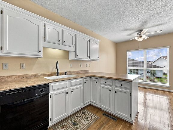 4th image of 3485 Willowridge Rd Unit A