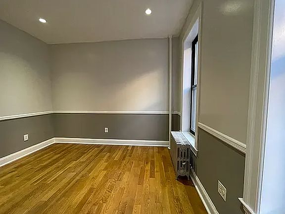 5th image of 71 Thompson St APT 4A