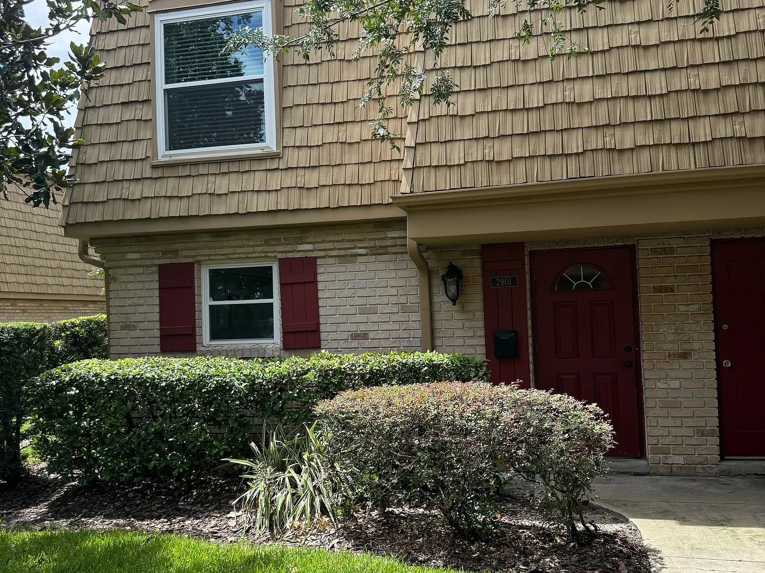 2 bed, 1266 sqft, $2,160 — Photo 1