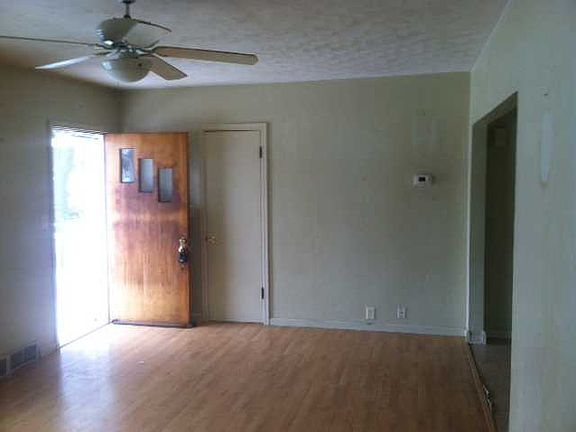 4th image of 1228 Woodlawn Ave
