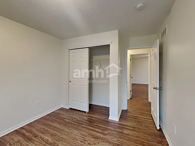 7888 Edgewater Dr — Photo 13
