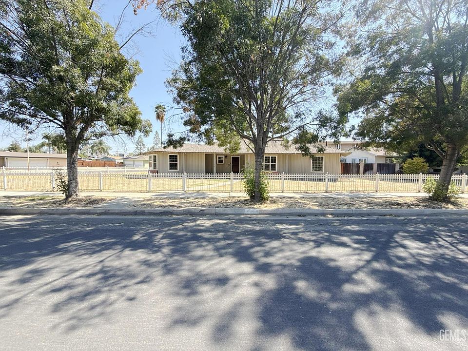 1st image of 916 Oak Ave