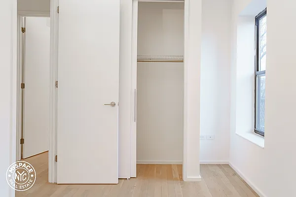 Rented by MySpaceNYC | media 30