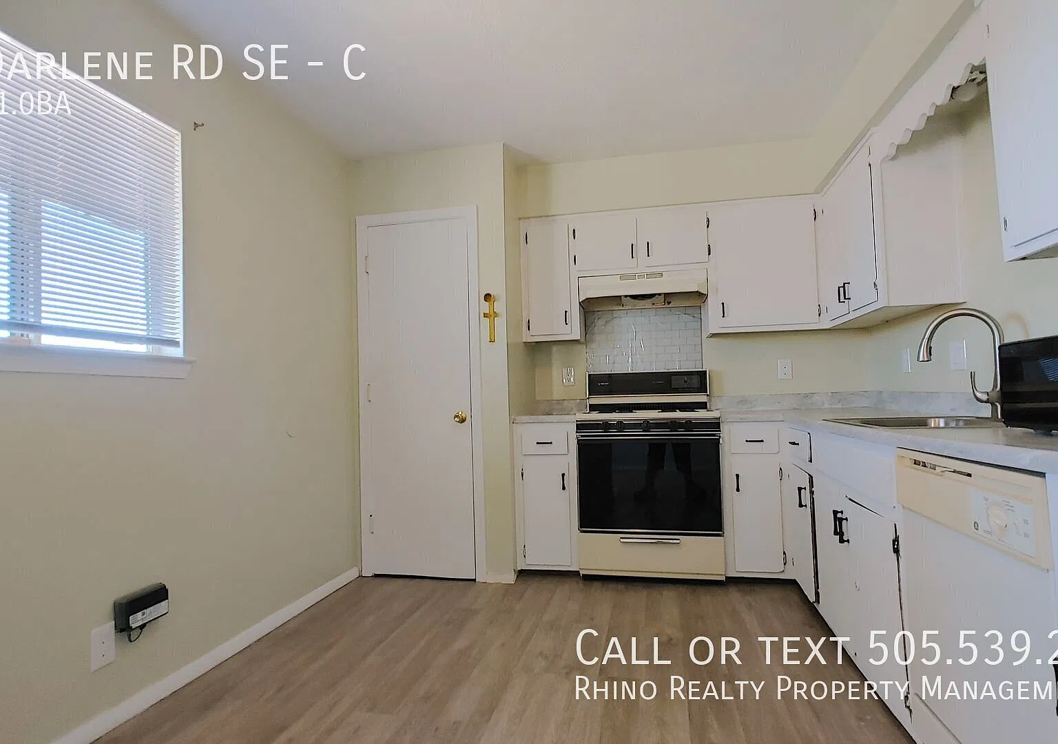 Newly Updated 2 Bedroom 1 Bath Apartment in Rio Rancho! — Photo 3