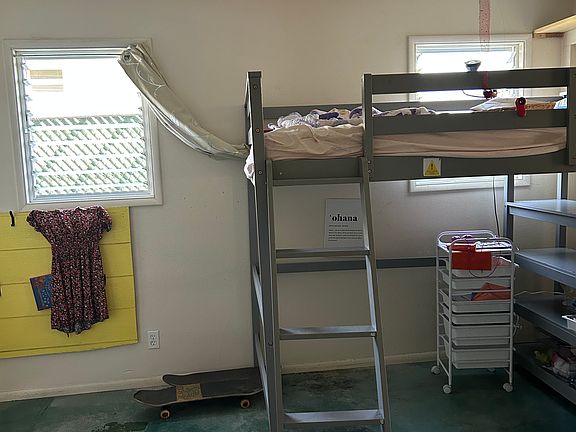 4th image of 707 Kaha St #1
