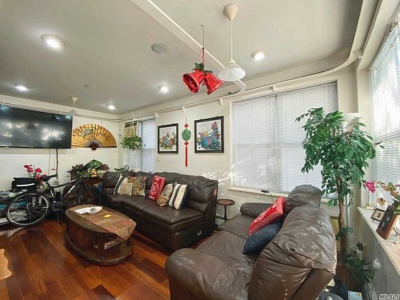 4th image of 37-21 88th St