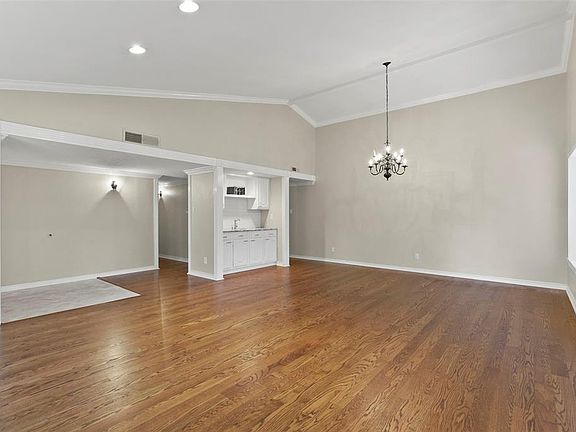 5th image of 344 Plantation Dr