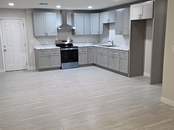 5th image of 5721 W Cheery Lynn Rd