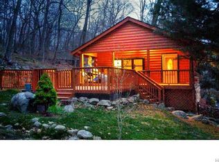 14 Hemlock Hill Ln, Suffern, NY 10901
