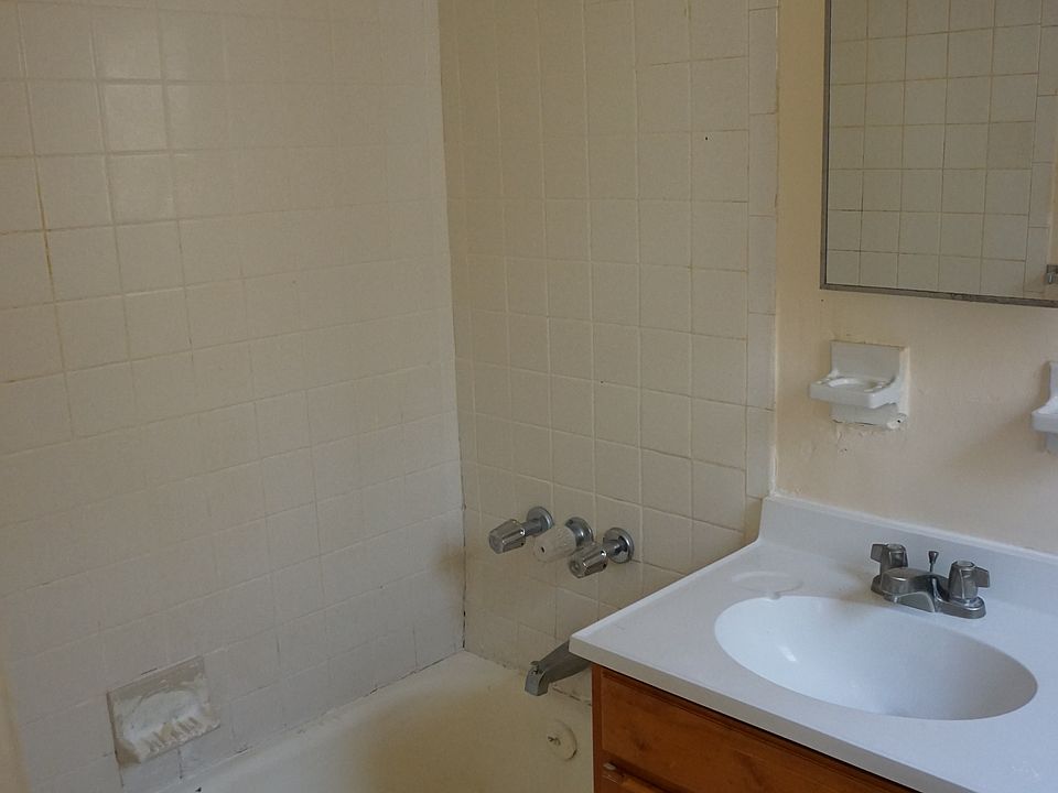 1st image of 160 N Arlington Ave