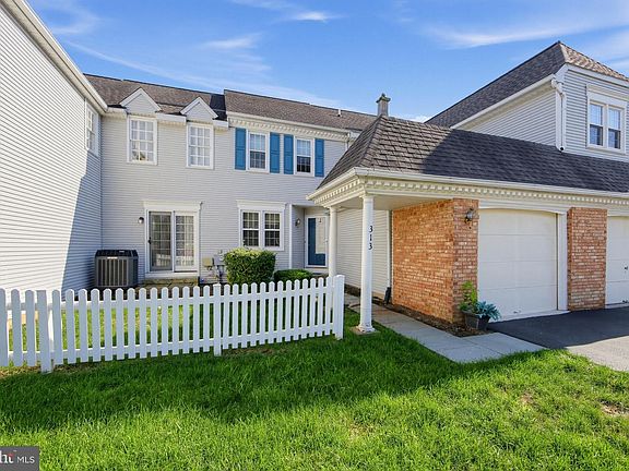 3rd image of 313 Welsh Cir