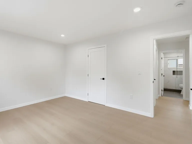 12548 Paseo Flores — Photo 31