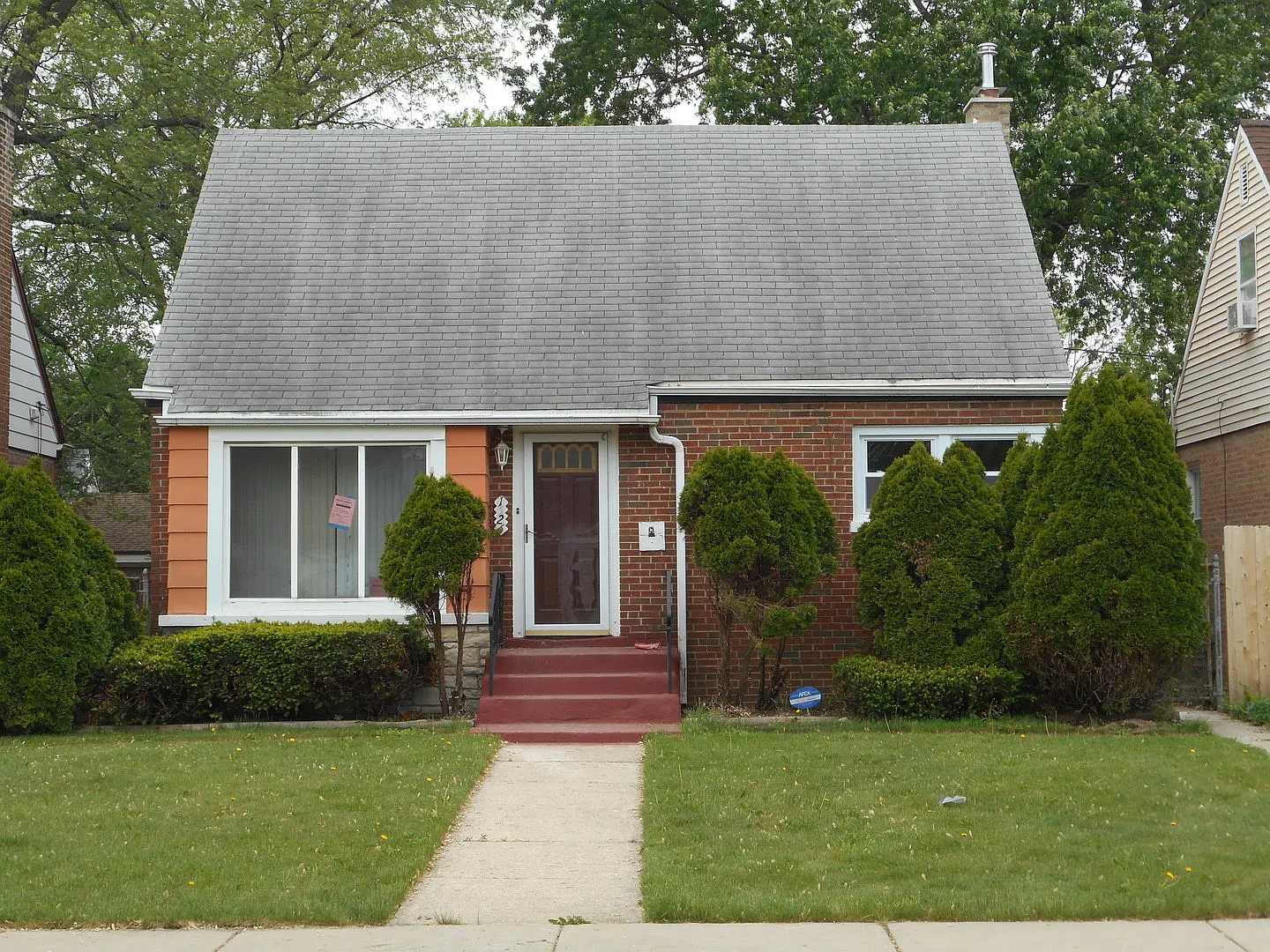 1526 Forest Ave photo 1