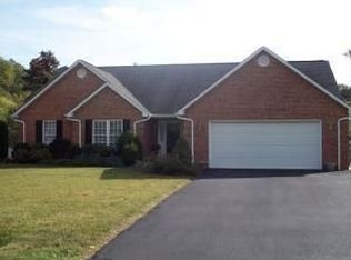 926 Homestead Dr, Salem, VA 24153