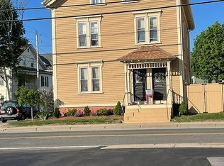 965-967 Mendon Rd, Cumberland, RI 02864