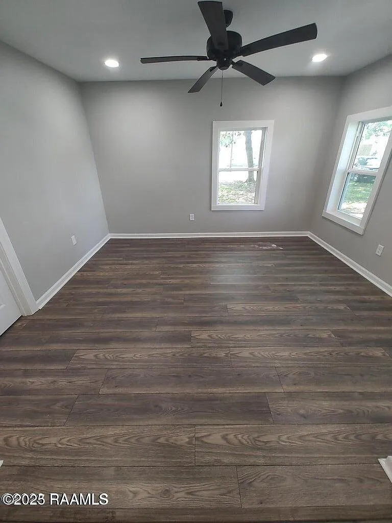 2 bed, 750 sqft, $800 — Photo 3