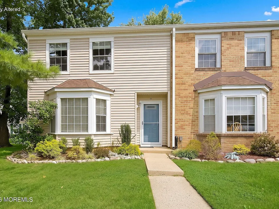 23 Cloister Ct
