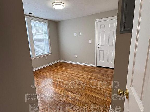 2nd image of 38 Neptune St