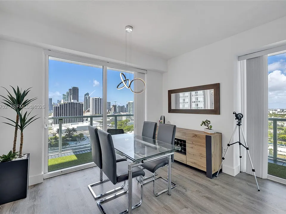 1900 N Bayshore Dr #2311