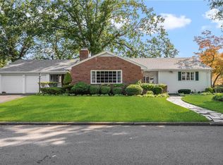 16 Tashmoo Way, Pawtucket, RI 02861