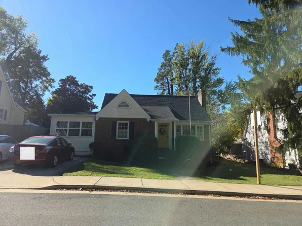 9304 Battle St, Manassas, VA 20110