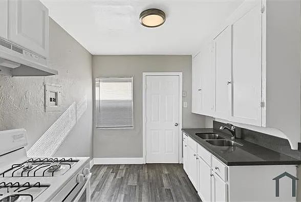 310 W Magnolia St #2 — Photo 2