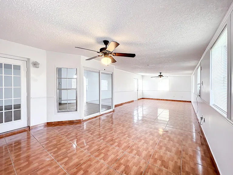 1035 Windway Cir — Photo 22