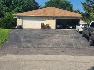 6005-6007 Boxwood Dr, Rockford, IL 61114
