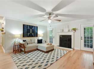 1412 Oakridge Cir, Decatur, GA 30033