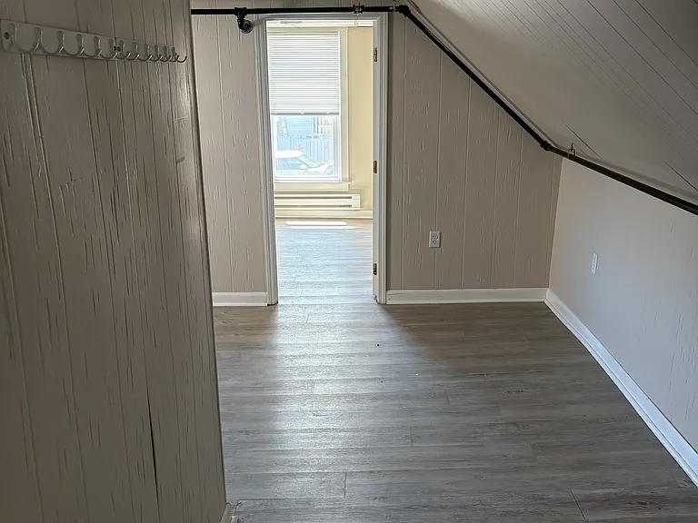 39 Old Orchard St #4 — Photo 3