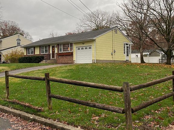 4th image of 23 Pine Fork Dr