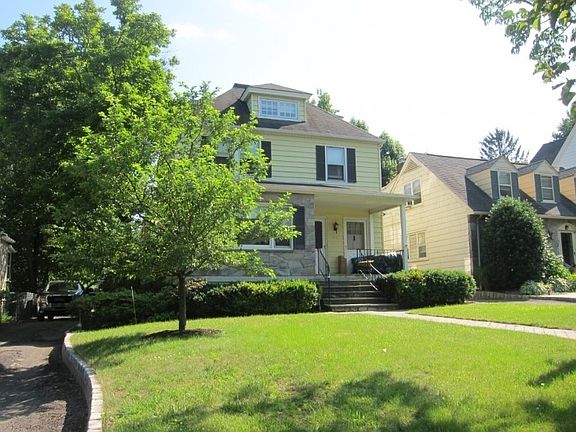 2nd image of 122 Wildwood Ave #1